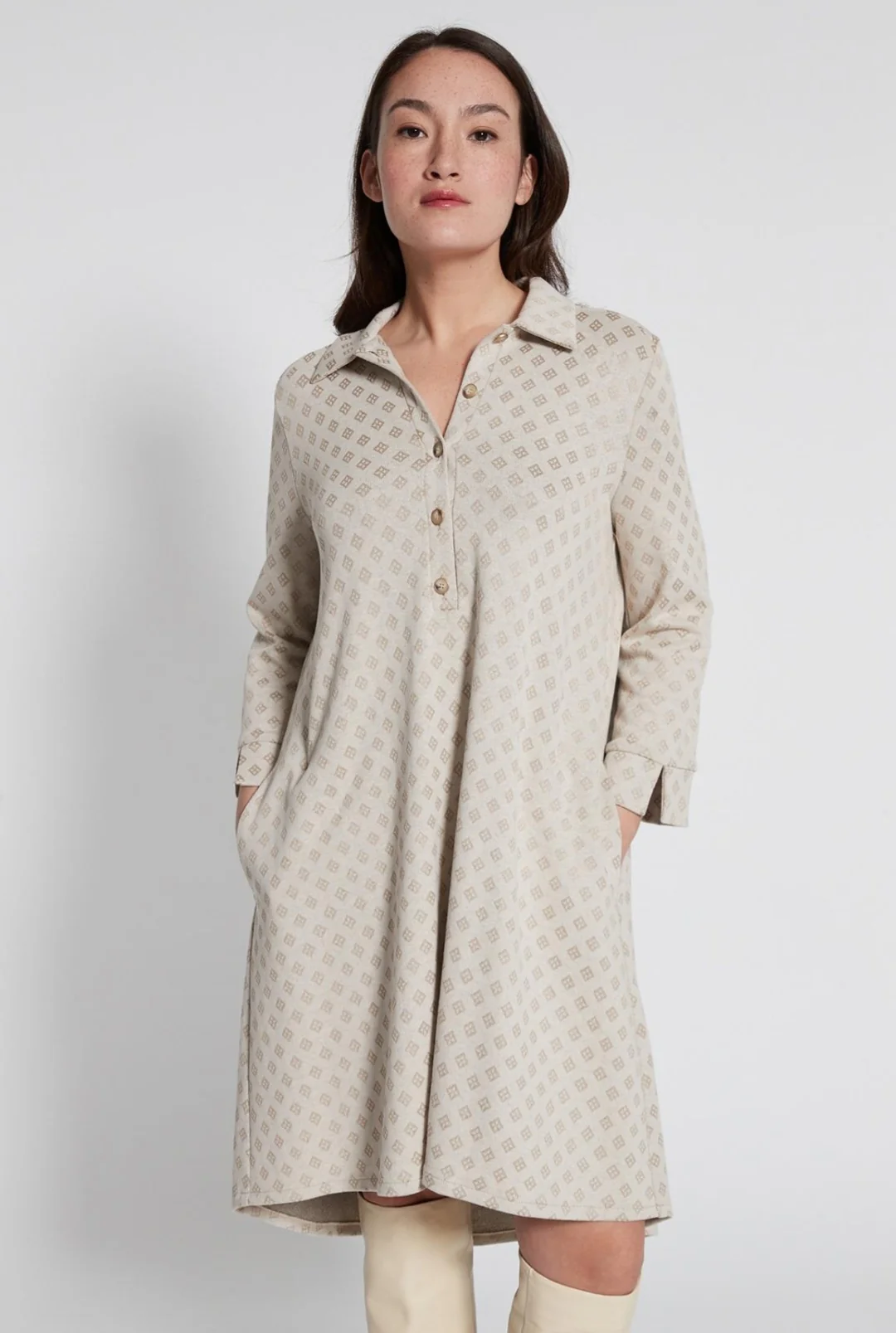 Beige Kjole - Image 8
