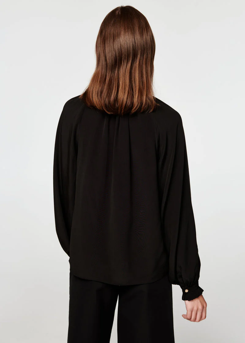 Black Ingrid - Image 2