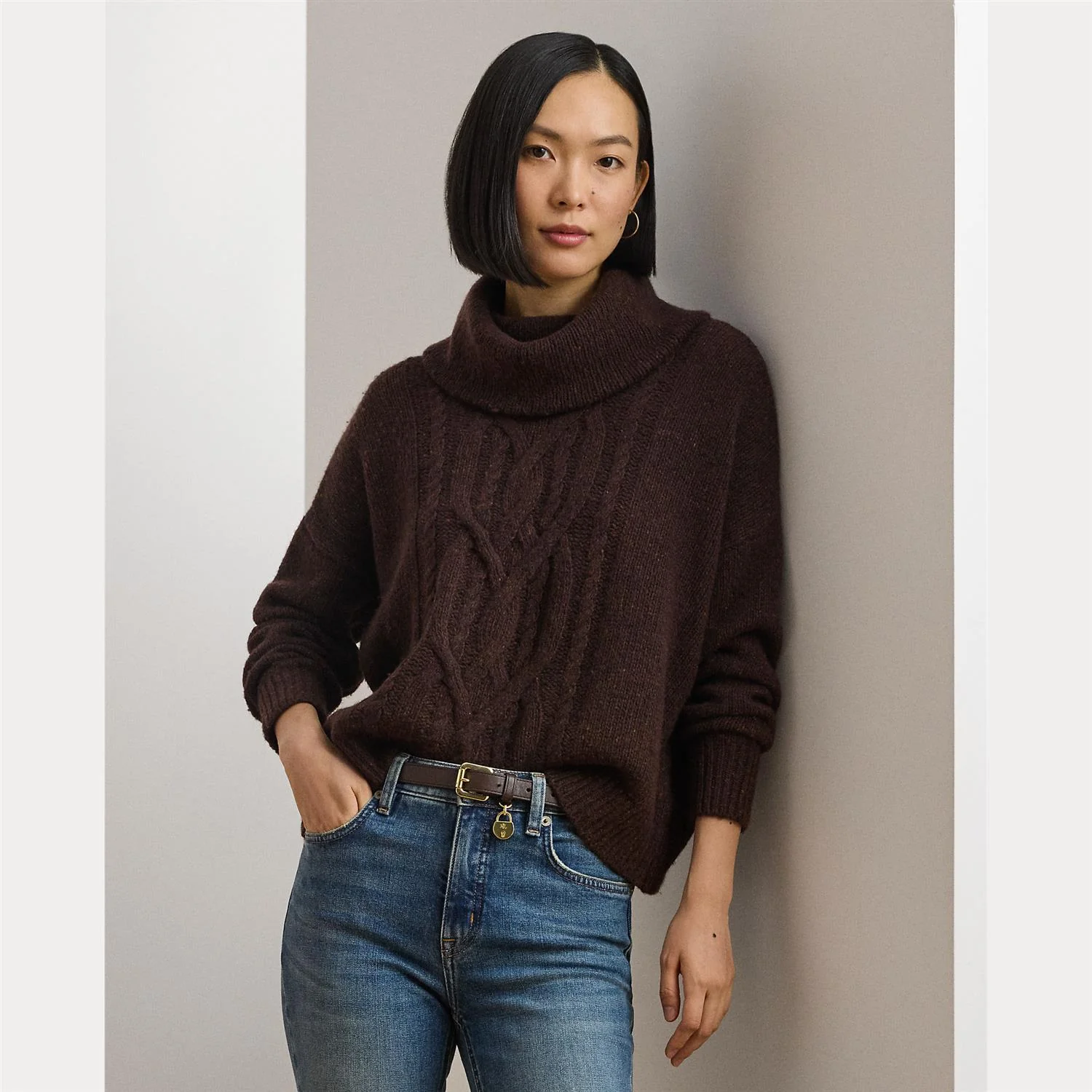 Brun Aran Turtleneck - Image 2