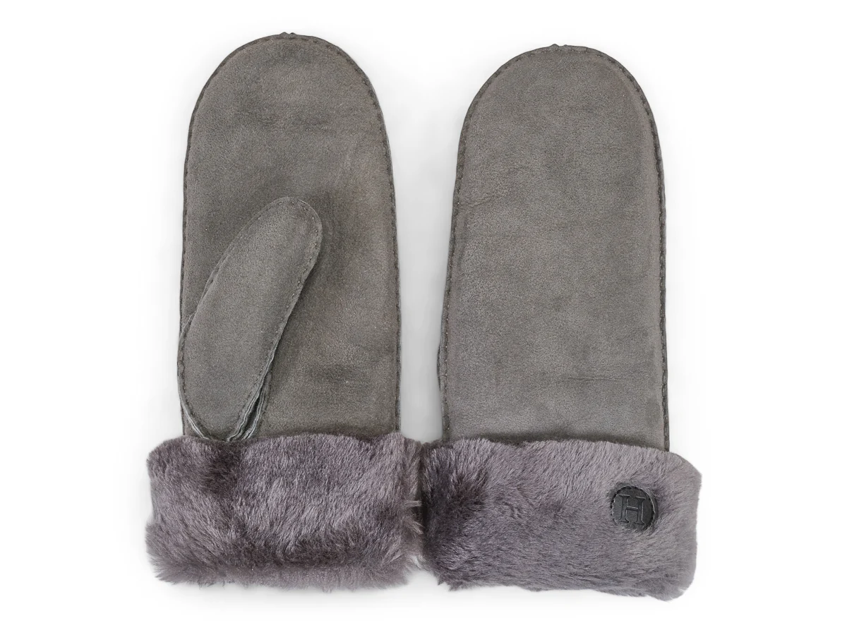 Grey Sheep Mitten Votter