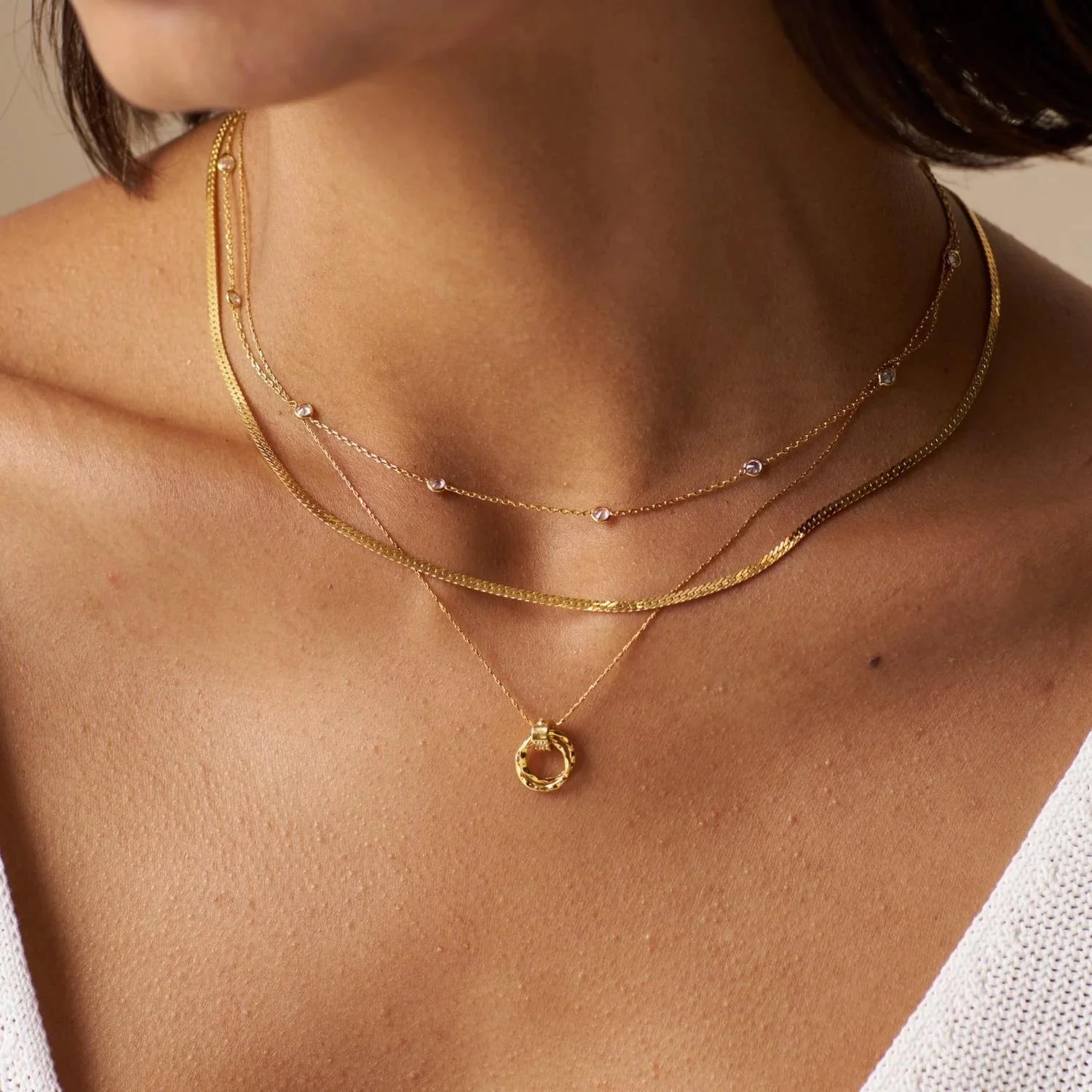 Gull Stationed Crystal Necklace - Image 2