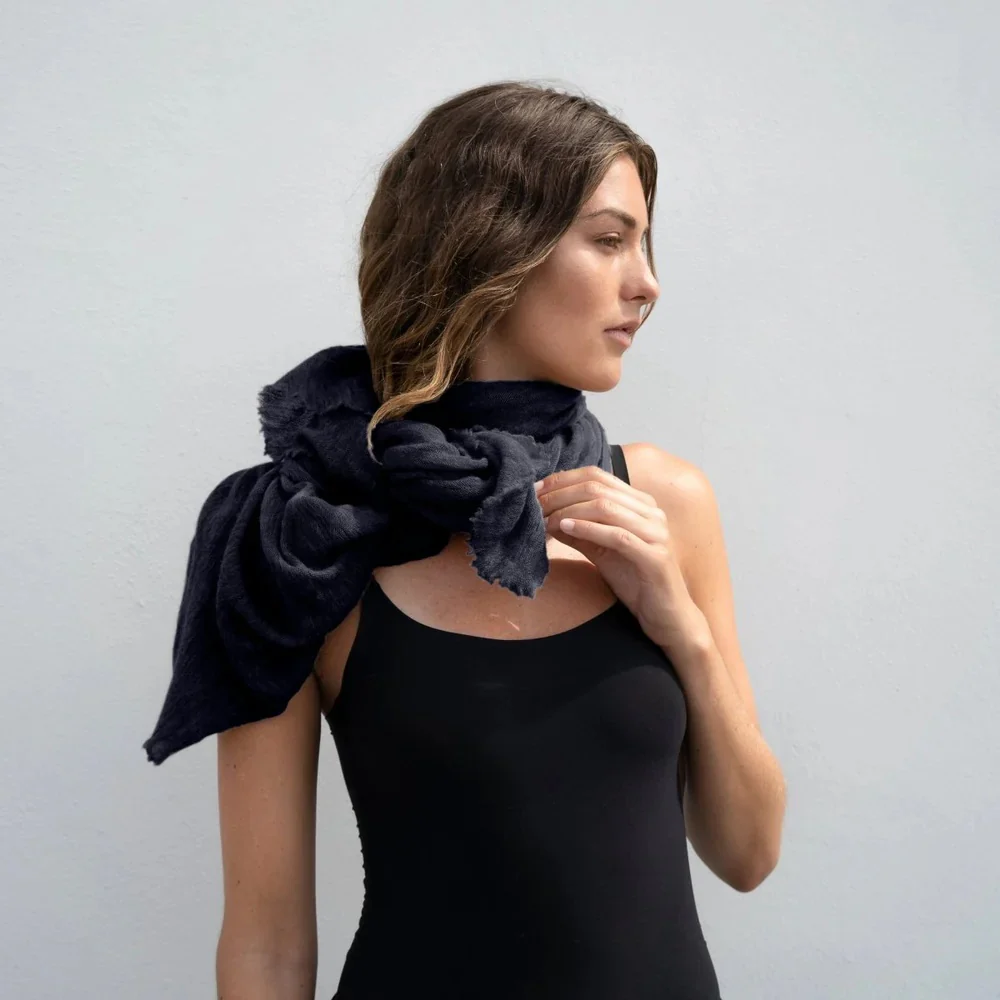 Marineblått Milano Luxury Scarf - Image 2