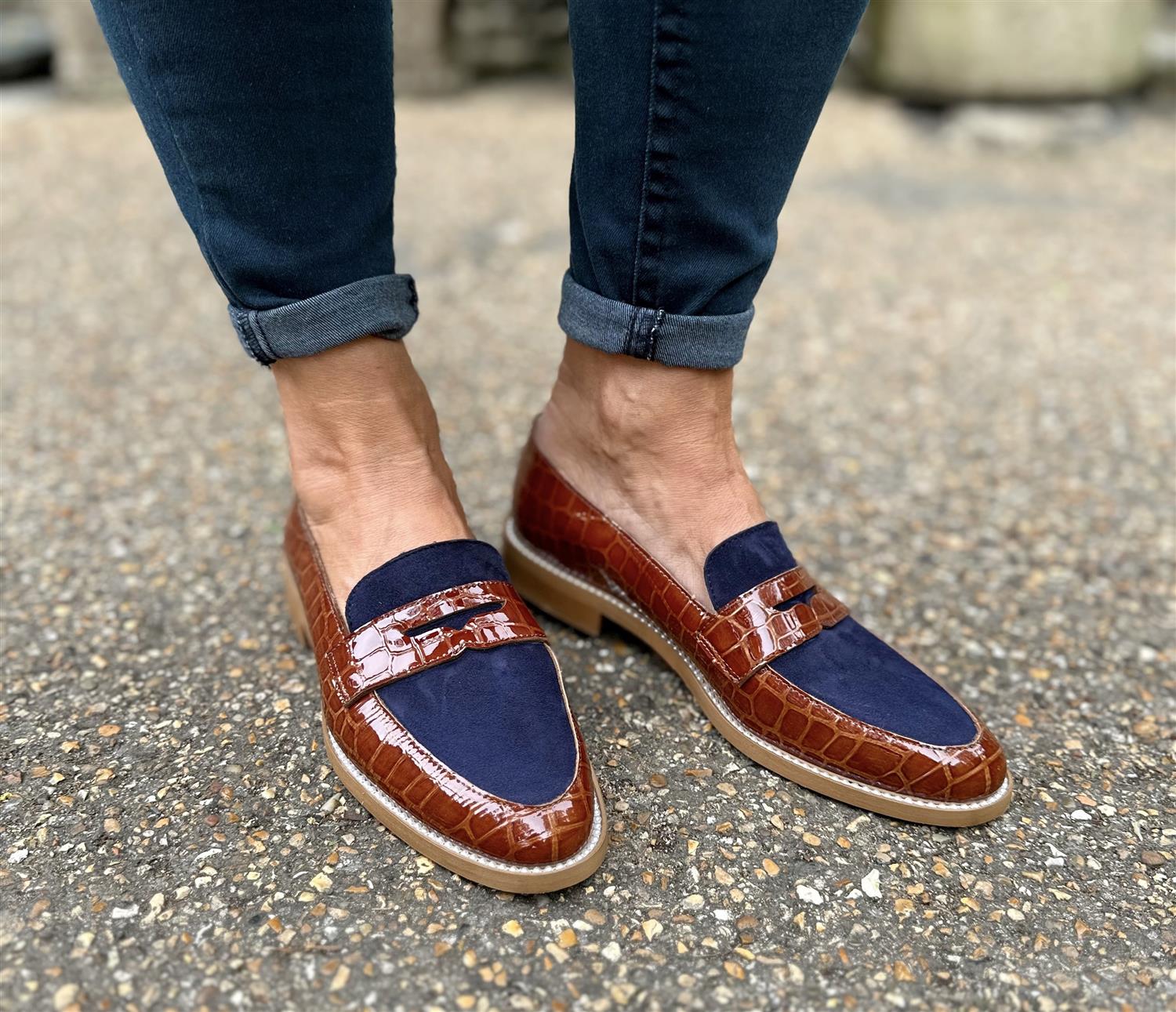 Navy  & Tan Loafer - Image 3