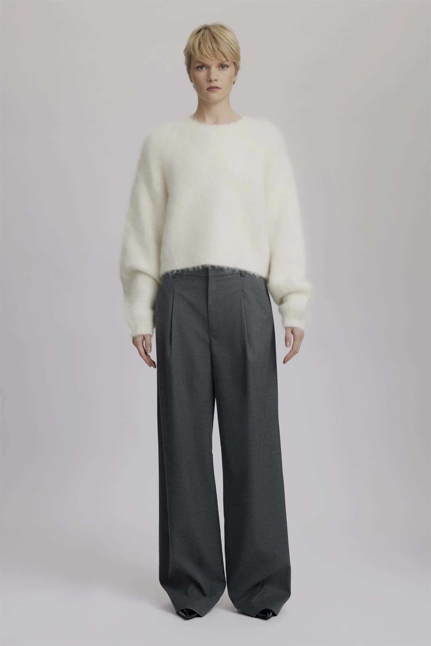 Offwhite SabiGZ short pullover - Image 2