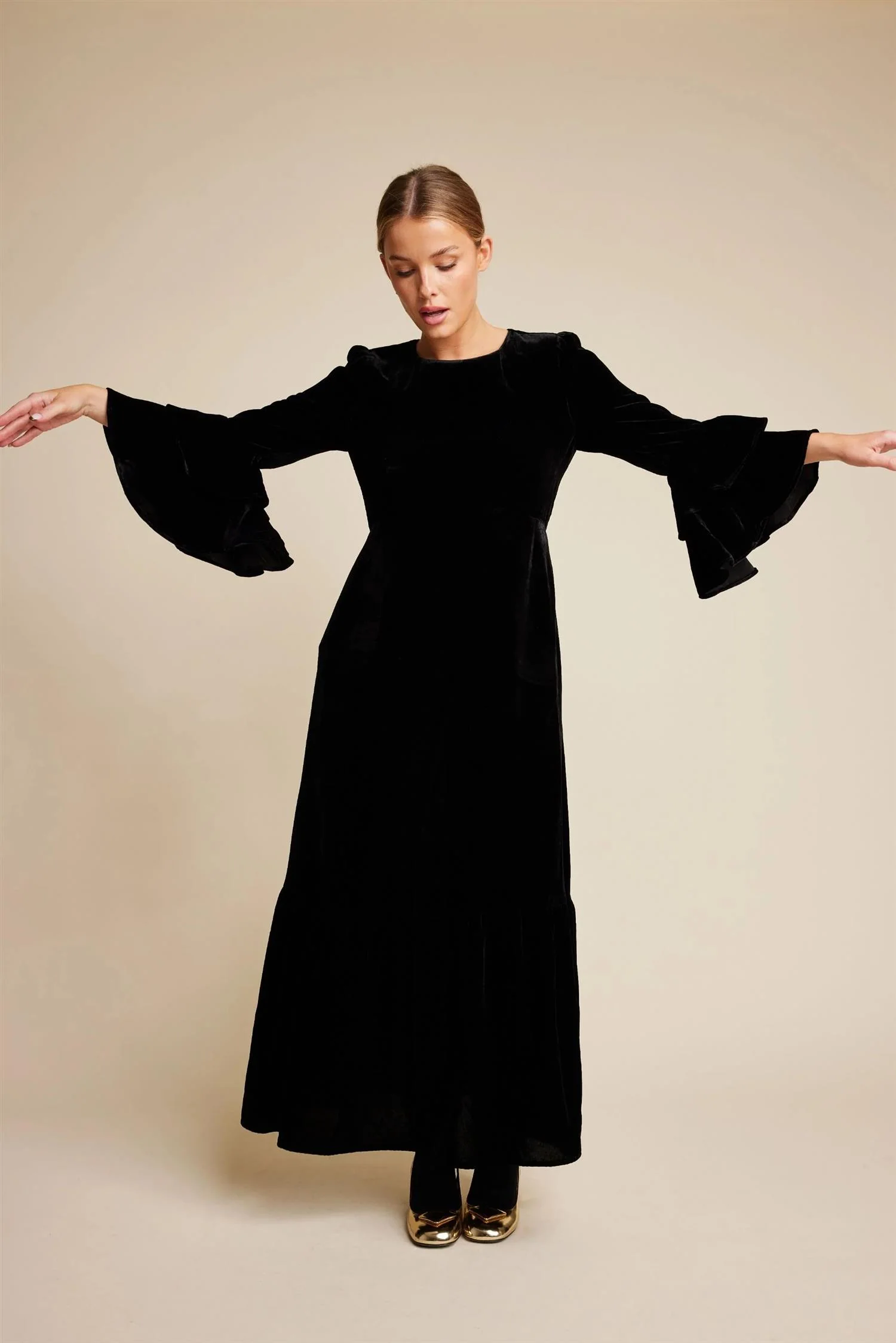 Sort Daughter Velvet Dress - Image 4