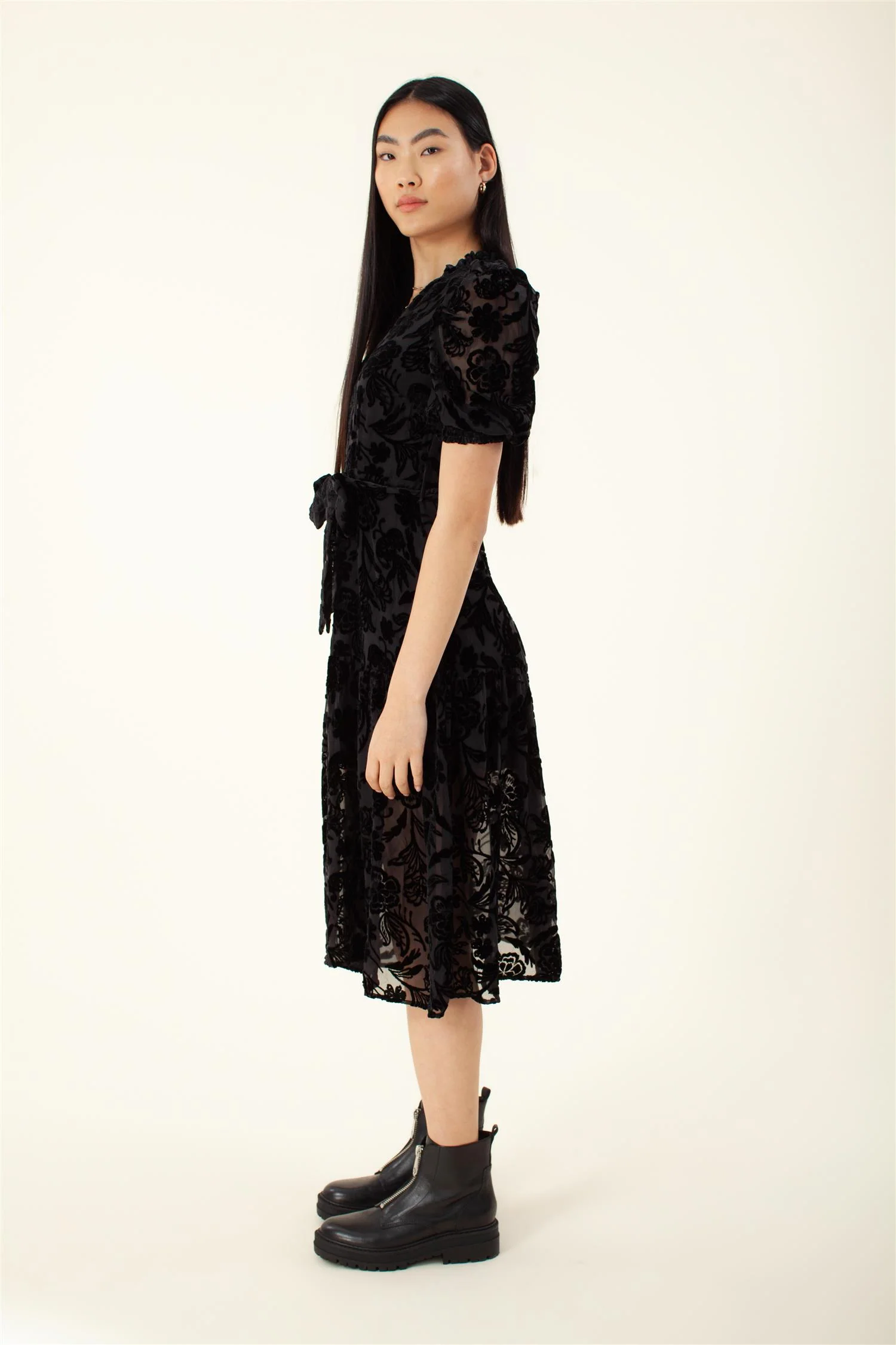 Sort Kimbra Solid Dress - Image 2